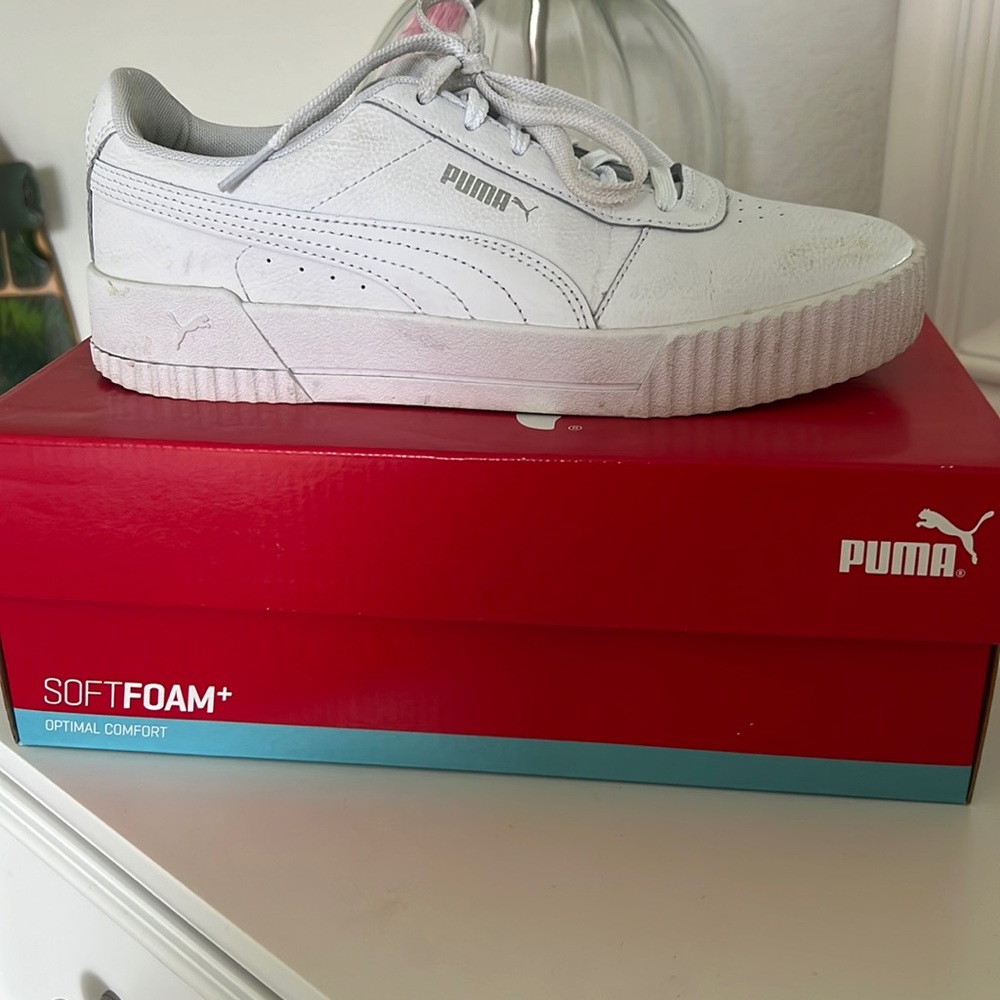 White Womens Puma Sneakers! Size 9